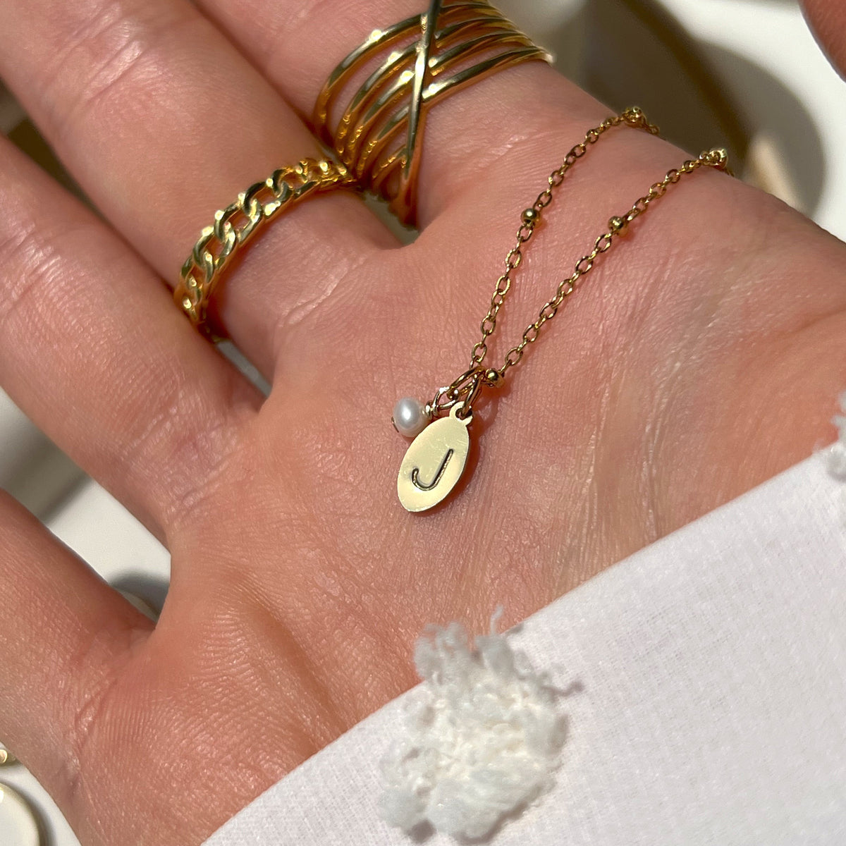Initial necklace 