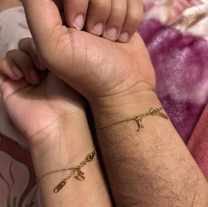 Initial charm sleek chain bracelet